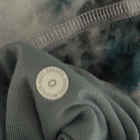 Lululemon Unlimit High-Rise Tight 25" Leggings 
Kaleidofloral Multi - Picture 10 of 11